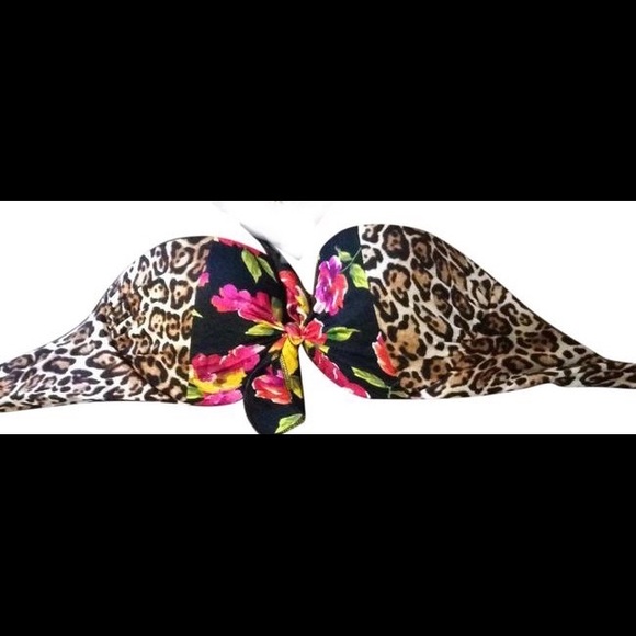 Victoria’s Secret strapless bikini tops - Picture 5 of 15